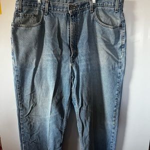 Vintage Levi’s straight relaxed jeans